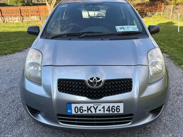 Toyota Yaris Hatchback, Petrol, 2006, Silver