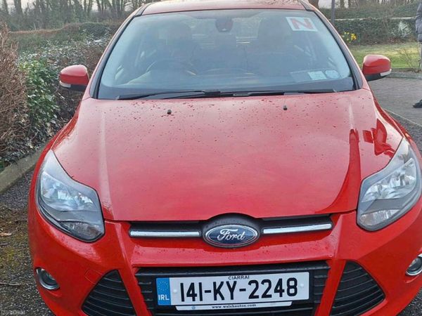 Ford Focus Hatchback, Diesel, 2014, Red