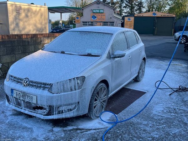 Volkswagen Polo Hatchback, Petrol, 2011, Silver