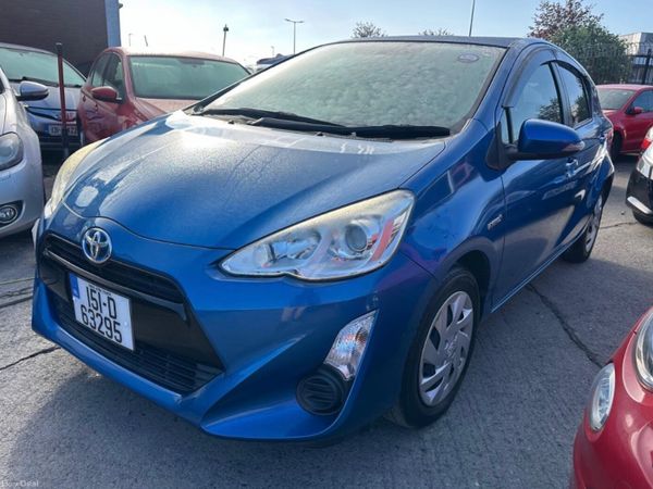 Toyota Aqua Hatchback, Petrol Hybrid, 2015, Blue