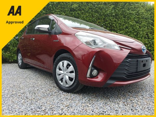 Toyota Yaris Hatchback, Petrol Hybrid, 2017, Red