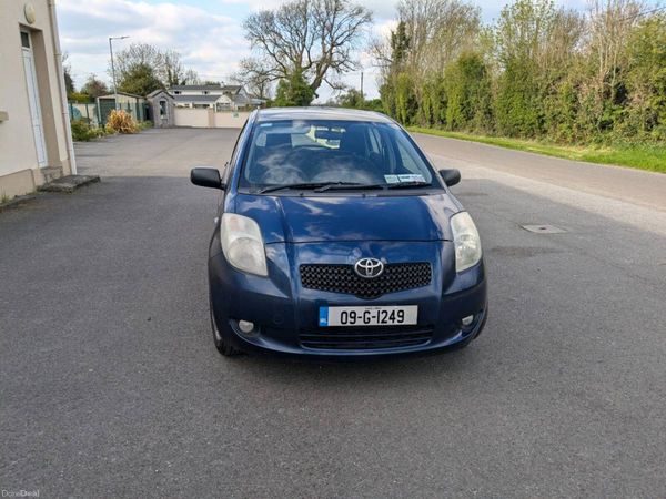 Toyota Yaris Hatchback, Petrol, 2009, Blue