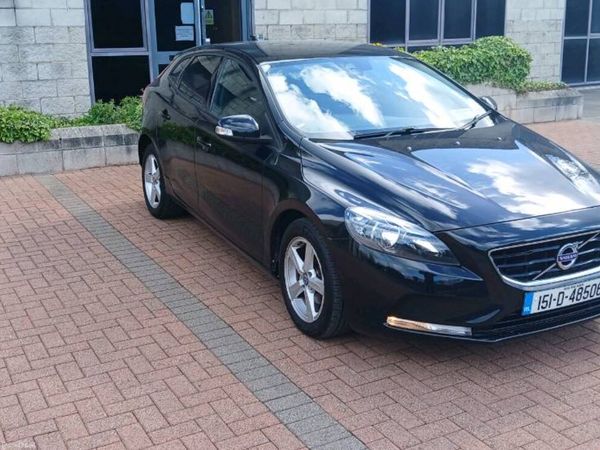 Volvo V40 Hatchback, Diesel, 2015, Black