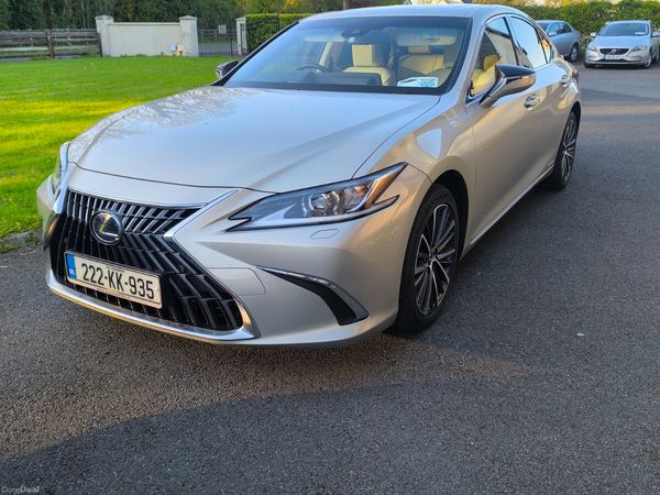 Lexus ES Saloon, Petrol Hybrid, 2022, White