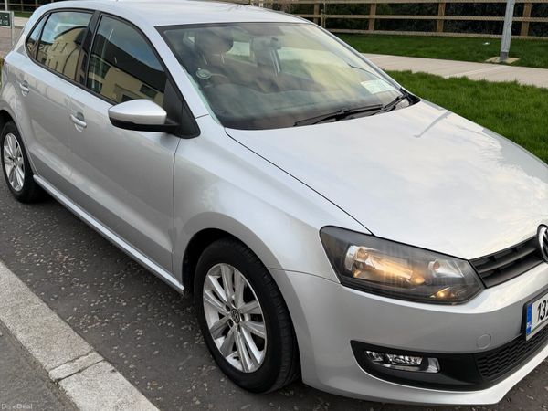 Volkswagen Polo Hatchback, Petrol, 2013, Silver