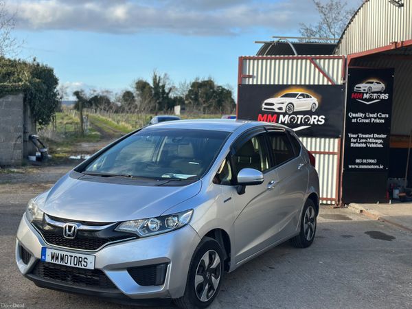 Honda Fit Hatchback, Petrol Hybrid, 2017, Silver