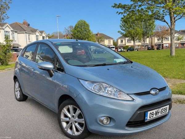 Ford Fiesta Hatchback, Petrol, 2009, Grey