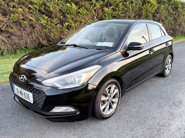 Hyundai i20 Hatchback, Diesel, 2015, Black