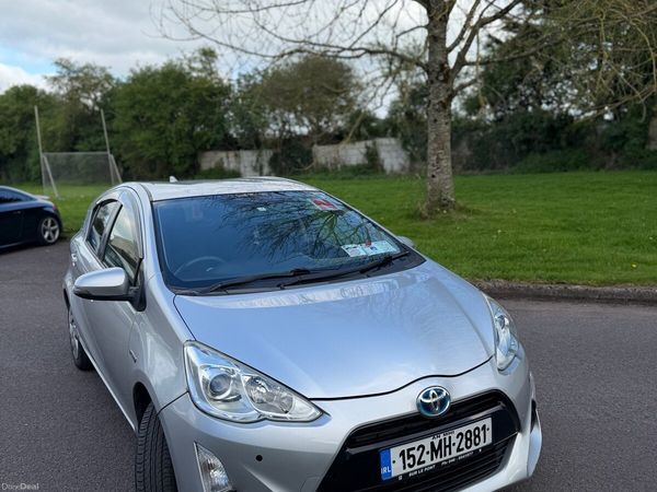 Toyota Aqua Hatchback, Petrol Hybrid, 2015, Silver