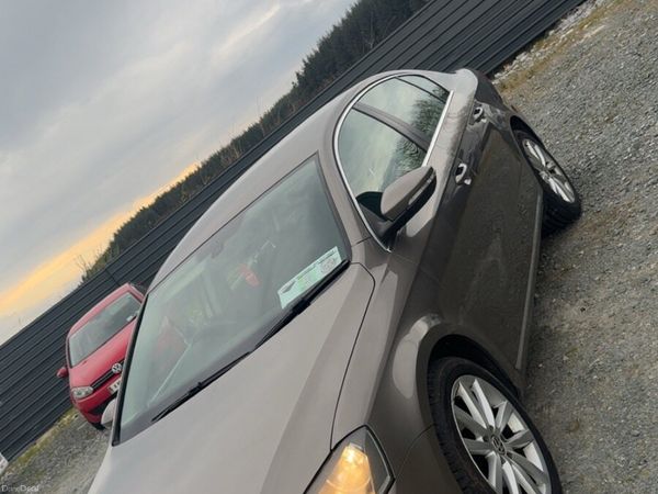 Volkswagen Passat Saloon, Diesel, 2011, Brown