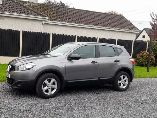 Nissan Qashqai Hatchback, Diesel, 2012, Grey
