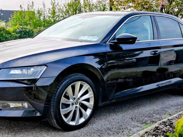 Skoda Superb Hatchback, Diesel, 2016, Black