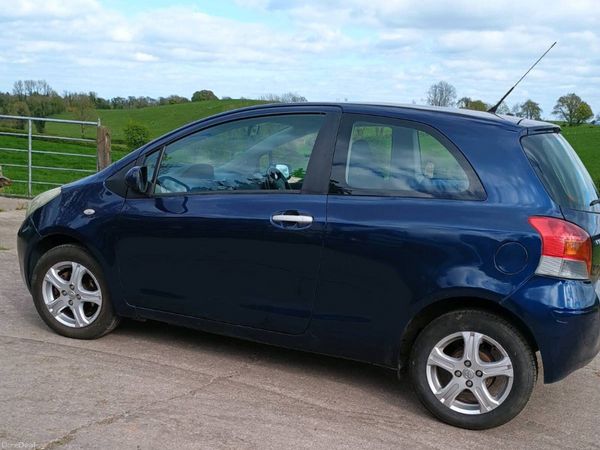 Toyota Yaris Hatchback, Petrol, 2010, Blue
