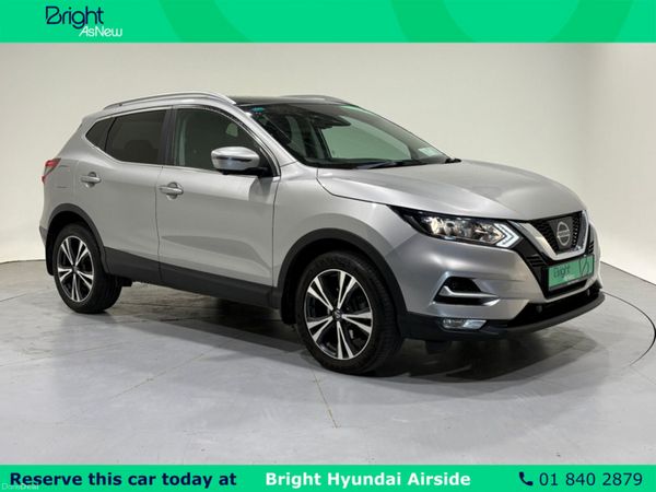 Nissan Qashqai MPV, Petrol, 2018, Silver