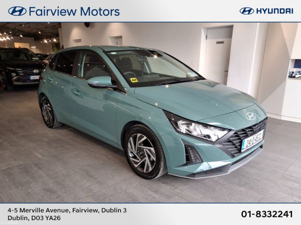 Hyundai i20 Hatchback, Petrol, 2024, Green
