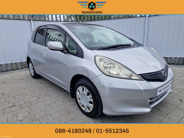 Honda Fit Hatchback, Petrol, 2011, Silver
