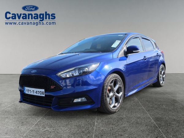 Ford Focus Hatchback, Diesel, 2017, Blue