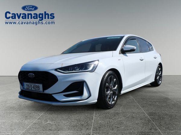 Ford Focus Hatchback, Diesel, 2023, White