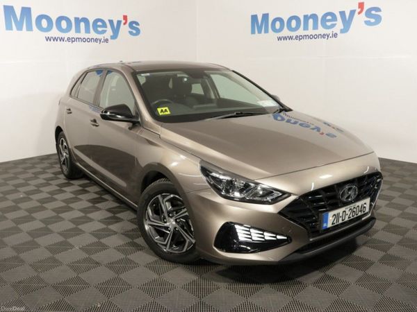 Hyundai i30 Hatchback, Petrol, 2021, Brown
