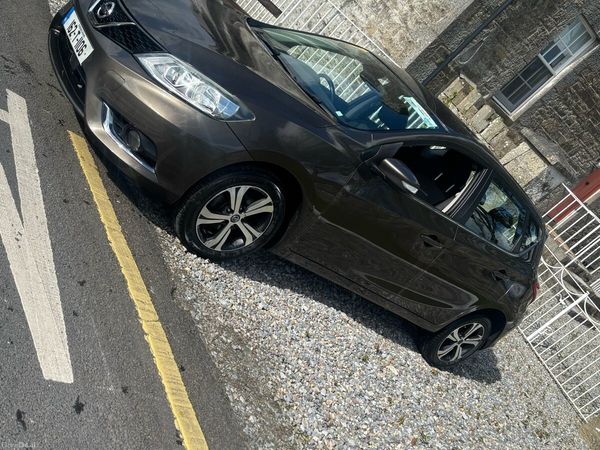 Nissan Pulsar Hatchback, Petrol, 2016, Brown