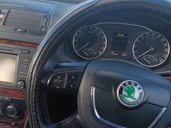 Skoda Octavia Saloon, Diesel, 2011, Black