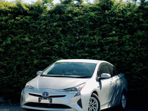 Toyota Prius Saloon, Petrol Hybrid, 2018, Silver