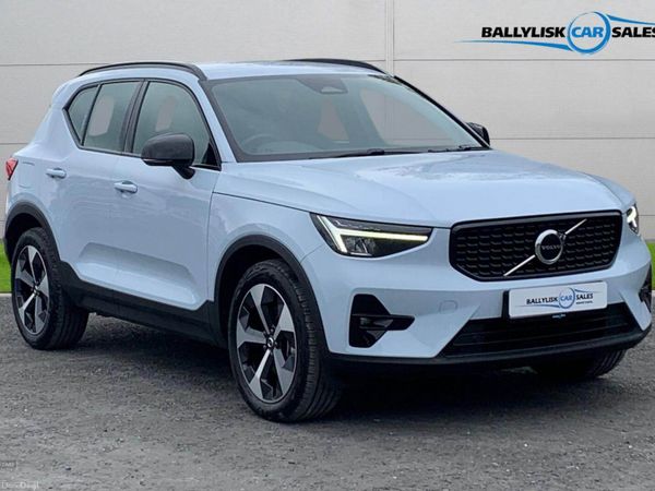 Volvo XC40 SUV, Petrol Hybrid, 2025, Blue