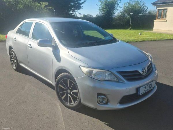 Toyota Corolla Saloon, Diesel, 2012, Silver