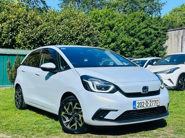 Honda Fit Hatchback, Petrol Hybrid, 2020, White