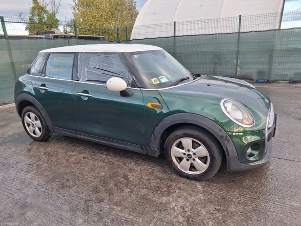 Mini Cooper Hatchback, Petrol, 2015, Green