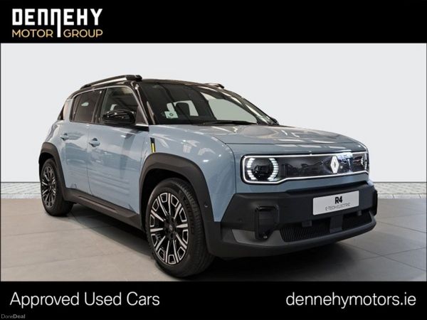 Renault 4 Hatchback, Electric, 2026, Blue