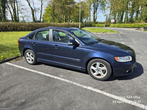Volvo S40 Saloon, Diesel, 2012, Blue