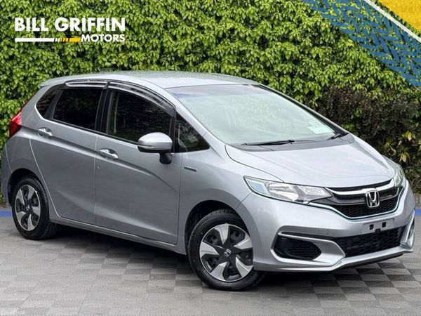 Honda Fit Hatchback, Petrol Hybrid, 2018, Silver
