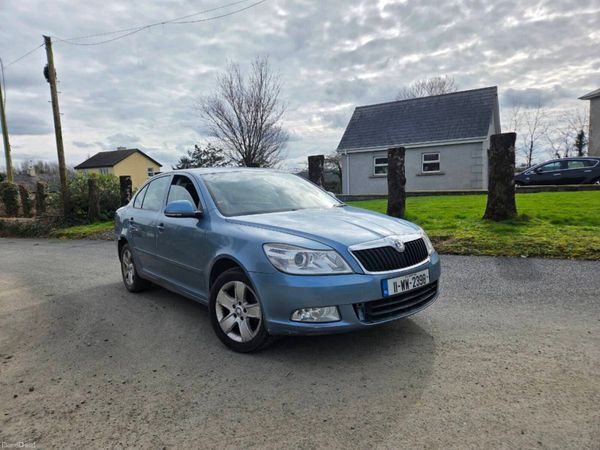 Skoda Octavia Saloon, Diesel, 2011, Grey