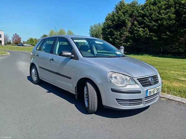 Volkswagen Polo Hatchback, Petrol, 2006, Silver