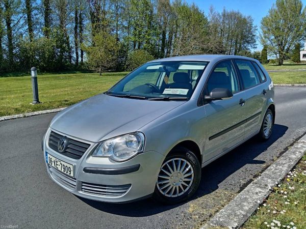 Volkswagen Polo Hatchback, Petrol, 2006, Silver