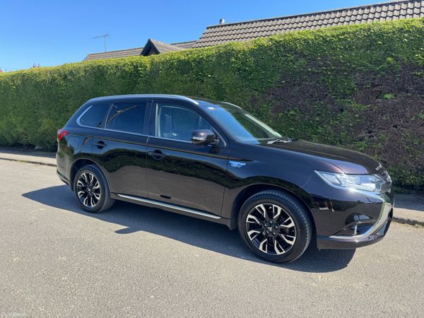 Mitsubishi Outlander SUV, Petrol Plug-in Hybrid, 2016, Black