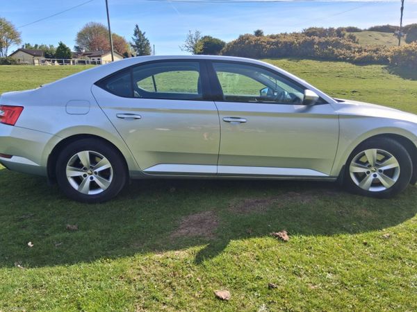 Skoda Superb Hatchback, Diesel, 2018, Silver