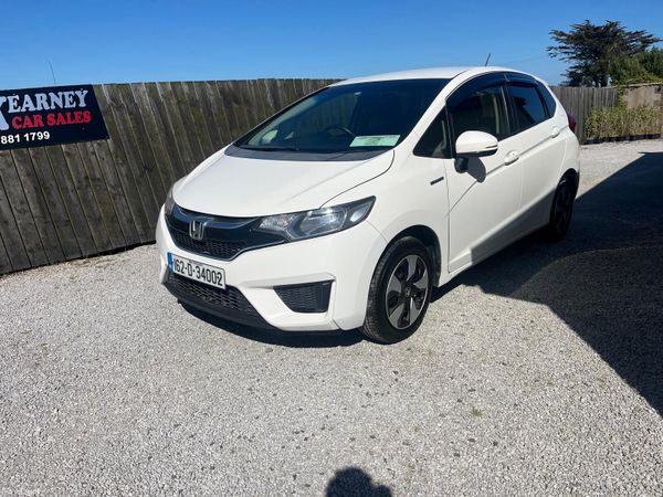 Honda Fit Hatchback, Petrol Hybrid, 2016, White