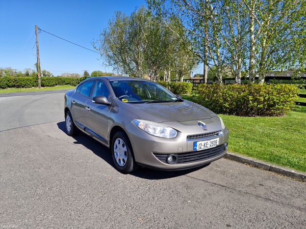 Renault Fluence Saloon, Diesel, 2012, Gold