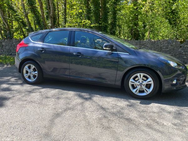 Ford Focus Hatchback, Diesel, 2013, Grey