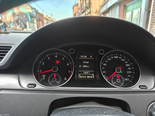 Volkswagen Passat Estate, Petrol, 2014, Silver