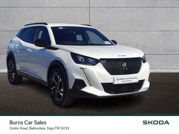 Peugeot 2008 MPV, Petrol, 2023, White