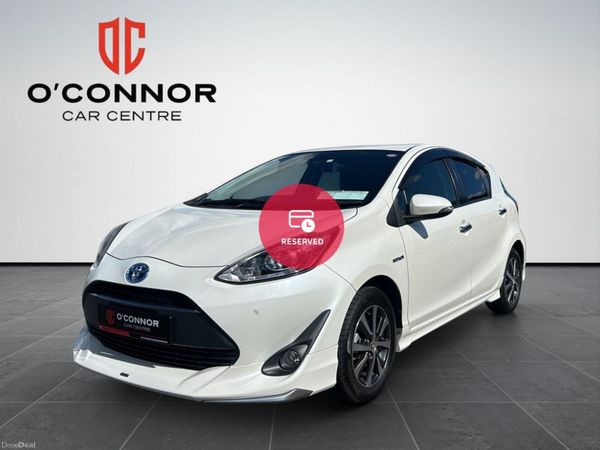 Toyota Aqua Hatchback, Petrol Hybrid, 2018, White