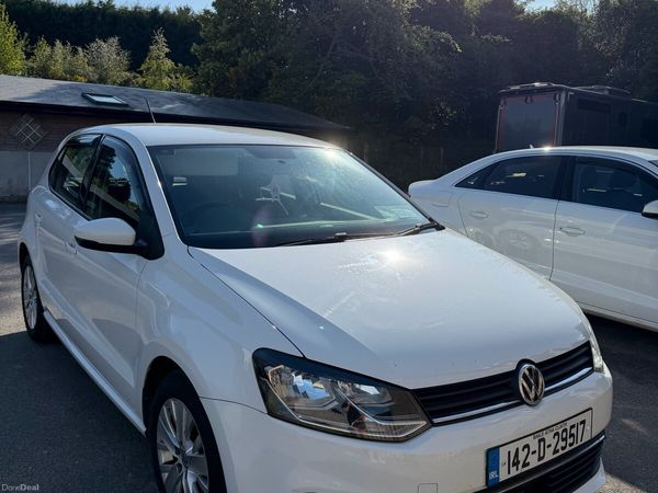 Volkswagen Polo Hatchback, Petrol, 2014, White