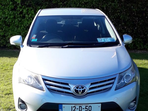 Toyota Avensis Saloon, Diesel, 2012, Silver