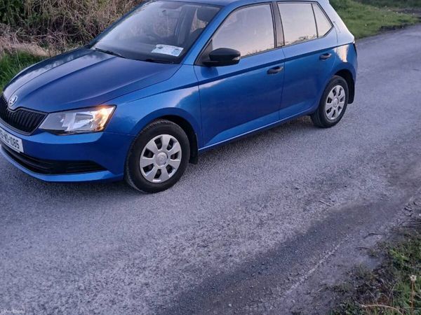 Skoda Fabia Hatchback, Petrol, 2015, Blue