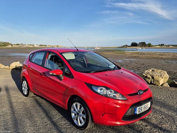 Ford Fiesta Hatchback, Petrol, 2012, Red