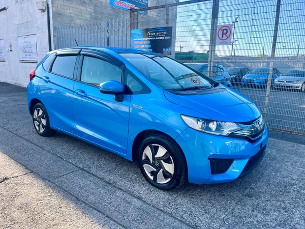 Honda Fit Hatchback, Petrol Hybrid, 2015, Blue