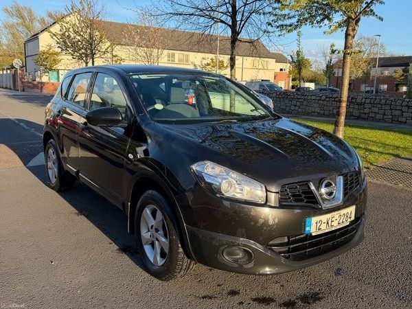 Nissan Qashqai Hatchback, Diesel, 2012, Black